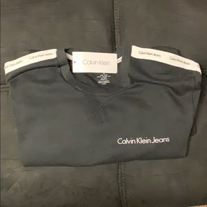 Men’s medium Calvin Klein sweatshirt